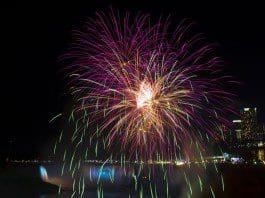 Fireworks are seen during the 2015 Winter Festival of Lights in Niagara Falls, Canada, Dec. 25, 2015. As one of the foremost illumination festivals in Canada, the 2015 Winter Festival of Lights, which runs from Nov. 21, 2015 to Jan. 31, 2016, attracts hundreds of thousands of people. (Xinhua/Zou Zheng)