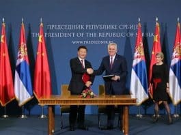 Chinese President Xi Jinping (L) and Serbian President Tomislav Nikolic attend a signing ceremony for a joint statement to lift bilateral relationship of China and Serbia to comprehensive strategic partnership after they held talks in Belgrade, Serbia, June 18, 2016. (Xinhua/Li Tao)