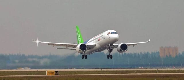 C919 takes off at the airport. (Photo by Commercial Aircraft Corporation of China)