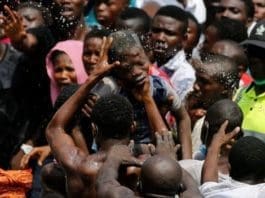 Image copyrightREUTERS Image caption It Is not clear how many children remain trapped