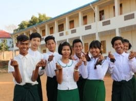 Local students of a school built with the assistance of the China-Myanmar oil and gas pipeline project express their thanks to Chinese companies on Jan.10, 2020. (Photo by Sun Guangyong from People’s Daily)