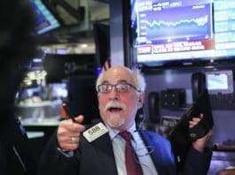 A trader works at the New York Stock Exchange in New York, the United States, on Nov. 4, 2019. U.S. stocks ended higher on Monday. The Dow Jones Industrial Average rose 114.75 points, or 0.42 percent, to 27,462.11. The S&P 500 rallied 11.36 points, or 0.37 percent, to 3,078.27. The Nasdaq Composite Index was up 46.80 points, or 0.56 percent, to 8,433.20. (Xinhua/Wang Ying)