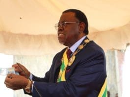 Namibian President Hage Geingob presents to the public the commemorative banknote issued by the Bank of Namibia in Windhoek, Namibia, March 21, 2020. Namibia on Saturday launched a commemorative thirty Namibian dollars note symbolizing the reigns of their three presidents to commemorate the country's 30 years of independence. (Xinhua/Jacobina Mouton)