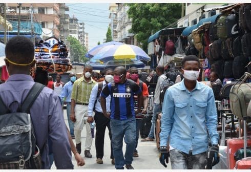 Locals wear face masks as a preventive measure against coronavirus, in Dar es Salaam, Tanzania, April 20, 2020. Tanzanian health authorities on Monday announced 84 new confirmed cases of COVID-19 in three days, bringing the total number of confirmed cases to 254 from 170 reported on Friday last week. (Xinhua) Locals wear face masks as a preventive measure against coronavirus, in Dar es Salaam, Tanzania, April 20, 2020. Tanzanian health authorities on Monday announced 84 new confirmed cases of COVID-19 in three days, bringing the total number of confirmed cases to 254 from 170 reported on Friday last week. (Xinhua)