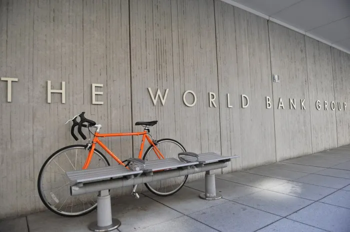 Photo taken on Sept. 12, 2012 shows the logo of the World Bank headquarters in Washington D.C., capital of the United States. (Photo/Xinhua) Photo taken on Sept. 12, 2012 shows the logo of the World Bank headquarters in Washington D.C., capital of the United States. (Photo/Xinhua)