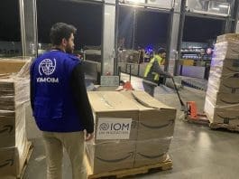 IOM teams in Istanbul prep Amazon’s donation for onward deliveries. Photo: IOM/2023