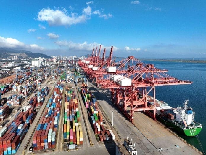 Photo taken on August 3, 2023 shows the busy container terminal of Lianyungang Port in Lianyungang city, east China's Jiangsu province. (Photo by Wang Chun/People's Daily Online) Photo taken on August 3, 2023 shows the busy container terminal of Lianyungang Port in Lianyungang city, east China's Jiangsu province. (Photo by Wang Chun/People's Daily Online)