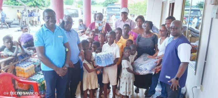 The Sos Children S Villages Delegation Handing Over The Items To The Mafi Aklamador Flood Victims The Sos Children S Villages Delegation Handing Over The Items To The Mafi Aklamador Flood Victims