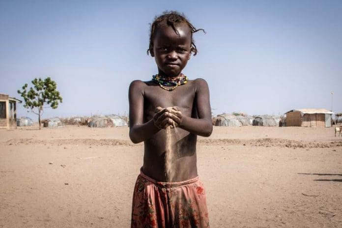 UNICEF/UNI417897/Pouget In Libemuket, Ethiopia, climate change and drought are threatening crops and livestock, pushing the local population to the brink. UNICEF/UNI417897/Pouget In Libemuket, Ethiopia, climate change and drought are threatening crops and livestock, pushing the local population to the brink.