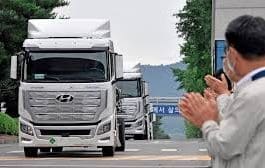 1st fuel truck enters Gaza from Egypt