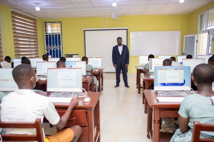Evans Adusei Jnr Ceo Of Hello World Organisation After The Donation Of Computers To St Jerome Shs At Aborfuor Offinso Evans Adusei Jnr Ceo Of Hello World Organisation After The Donation Of Computers To St Jerome Shs At Aborfuor Offinso