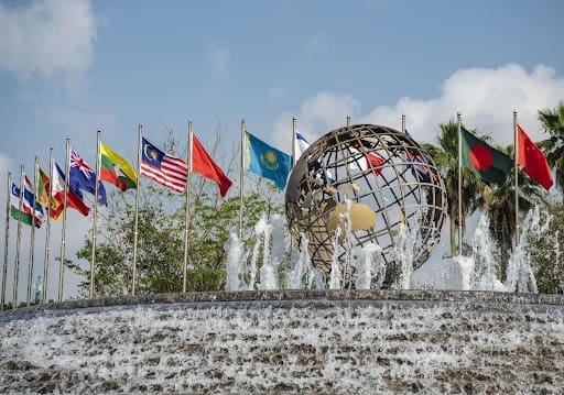 Photo shows flags at the venue of the Boao Forum for Asia Annual Conference 2024 in Qionghai, south China's Hainan province. (Photo by Meng Zhongde/People's Daily Online) Flags At The Venue Of The Boao Forum For Asia Annual Conference