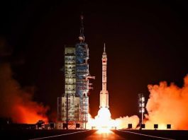 At 4:27 am on Oct. 30, the Shenzhou-19 manned spacecraft, atop a Long March-2F carrier rocket, blasts off from the Jiuquan Satellite Launch Center in northwest China. (Photo by Wang Xiaobo/People's Daily Online)