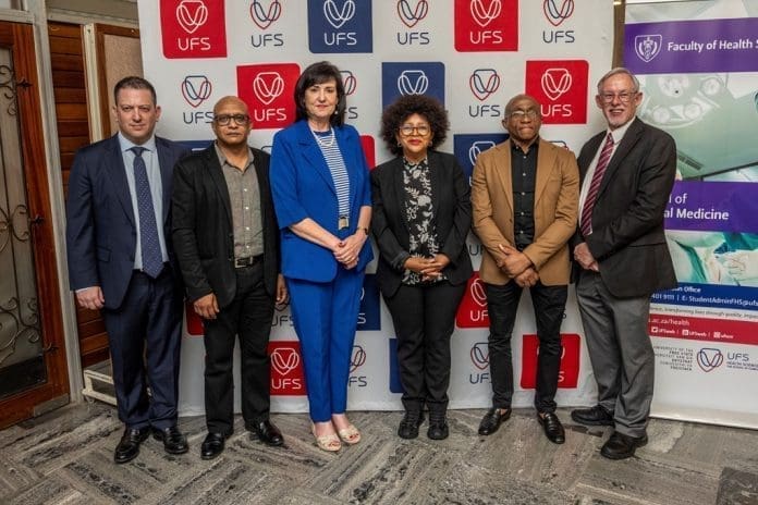 Oliver Goldberg, Group CEO for Marcus Medical; Prof Vasu Reddy, Deputy Vice-Chancellor: Research and Internationalisation of the UFS; Prof Hester C. Klopper, UFS Vice-Chancellor and Principal; MaQueen Letsoha-Mathae, Premier of the Free State; Monyatso Mahlatsi, MEC for Health; and Prof Gert Coetzee, Dean: Faculty of Health Sciences.