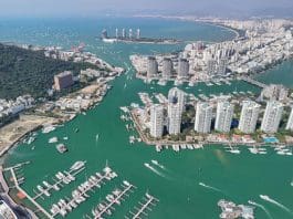 Photo shows the core area of the yacht industry in the Hainan Free Trade Port, which includes the Sanya International Yachting Centre, the Sanya Cruise Tourism Center, and the Hongzhou Yacht Marina. (Photo by Ye Longbin/People's Daily Online)