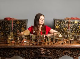 Alexandra Aguilar, Asian & Japanese Art specialist at Woolley & Wallis with the newly-discovered Hinakazari pieces found in the attic of a home in Hampshire, UK. Estimate £1,000-£2,000