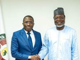 G D Professor Ouattara Wautabouna Et Le Président Dr Omar Alieu Touray
