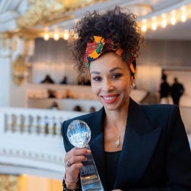 Polish-Ghanaian Philanthropist Omenaa Mensah Receives Global Woman of Impact Award