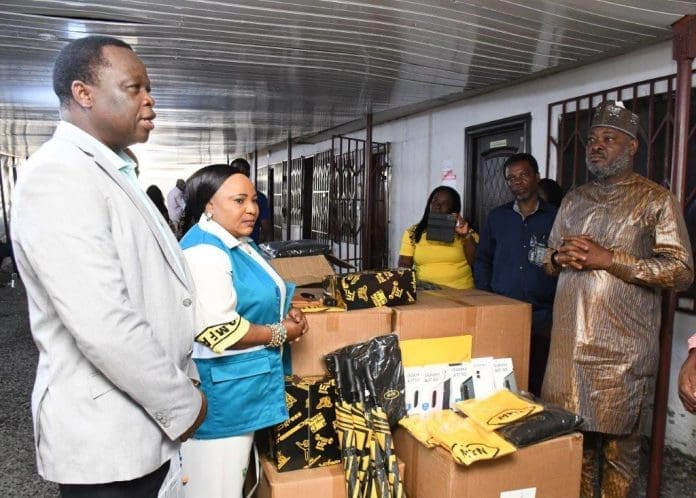 Benjamin Zato R Manager International Roaming Mtn Ghana Speaking During The Presentation Of The Items To The Chairman Of The Hajj Committee